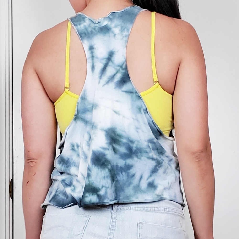 DIVIDED H & M TIE DYE BLUE TANK SLEEVE CROP TOP M - Picture 8 of 8